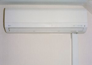 what is a ductless hvac system and how does it work